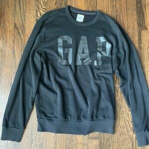 Gap black pullover sweatshirt